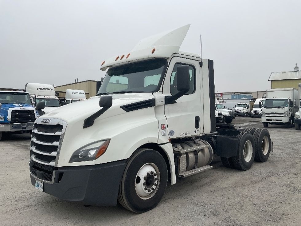 Day Cab Tractor-Heavy Duty Tractors-Freightliner-2018-T12664ST-Frederick-MD-449,884\n\t\tmiles-$ 41,000 - Image 3