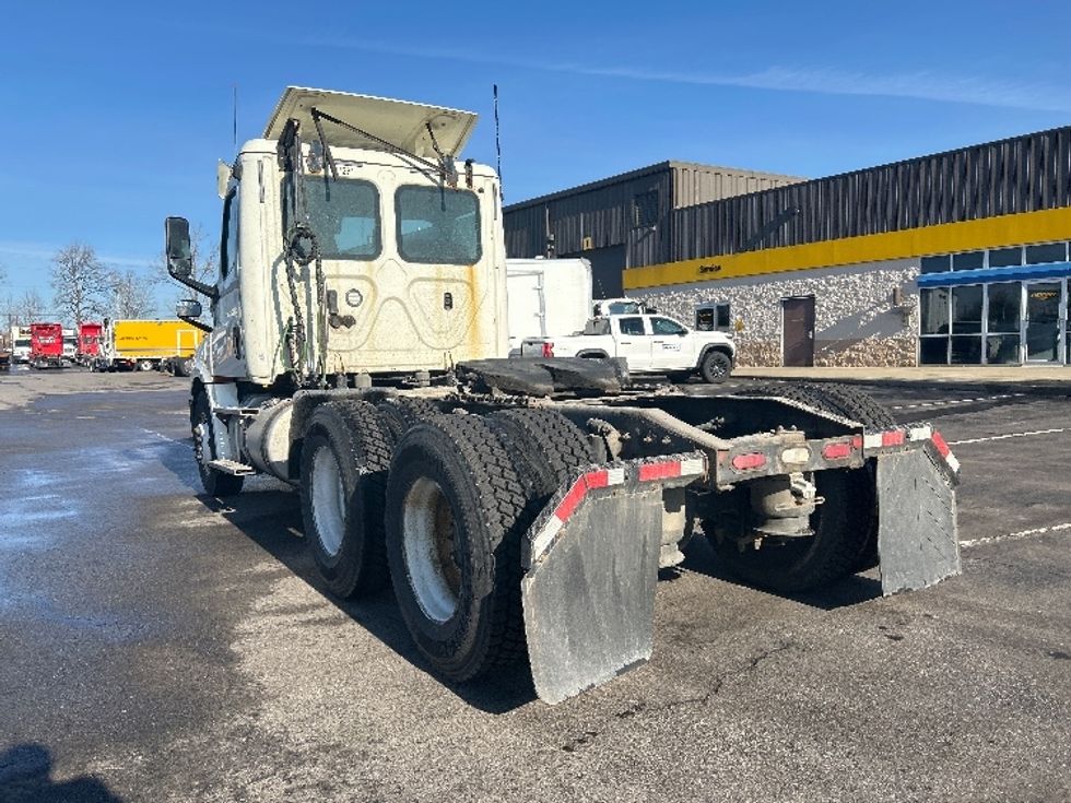 Day Cab Tractor-Heavy Duty Tractors-Freightliner-2018-T12664ST-Fredonia-NY-283,416\n\t\tmiles-$ 39,500 - Image 5