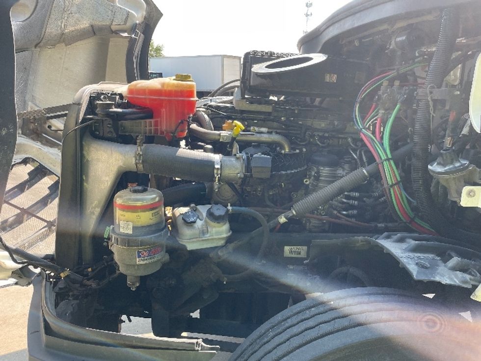 Day Cab Tractor-Heavy Duty Tractors-Freightliner-2018-T12664ST-Goshen-IN-347,415\n\t\tmiles-$ 50,750 - Image 16