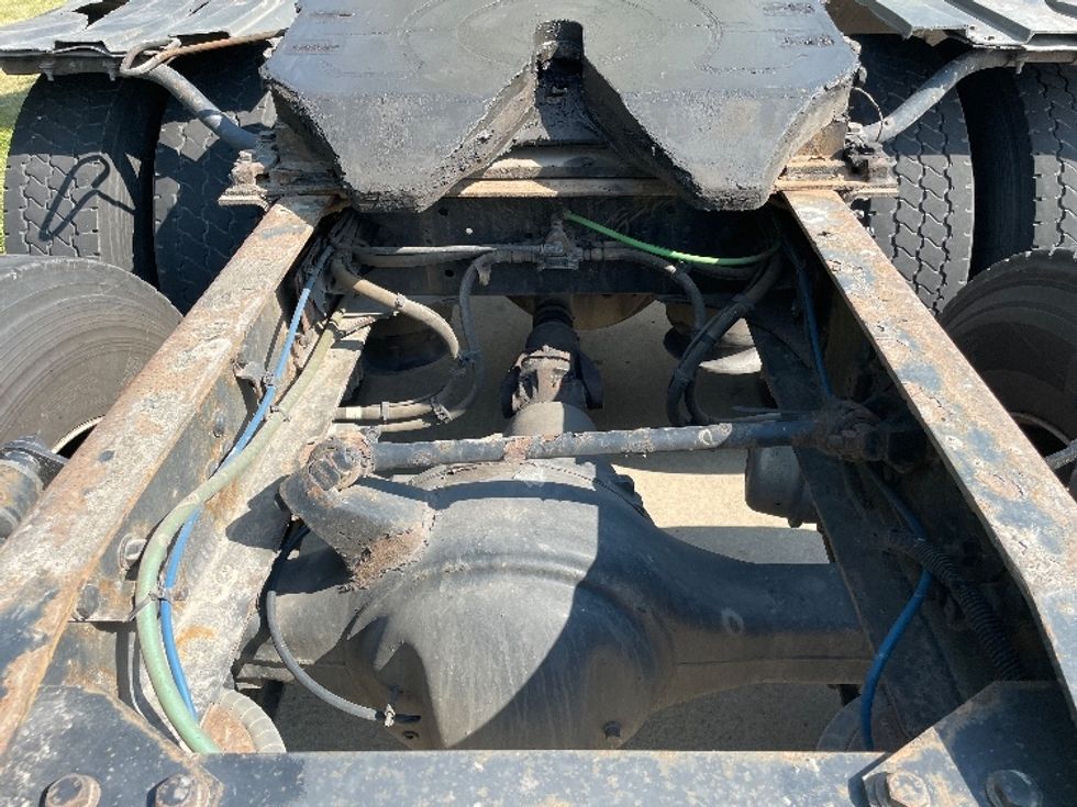 Day Cab Tractor-Heavy Duty Tractors-Freightliner-2018-T12664ST-Goshen-IN-347,415\n\t\tmiles-$ 50,750 - Image 6