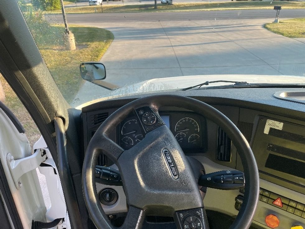 Day Cab Tractor-Heavy Duty Tractors-Freightliner-2018-T12664ST-Goshen-IN-438,652\n\t\tmiles-$ 45,750 - Image 11