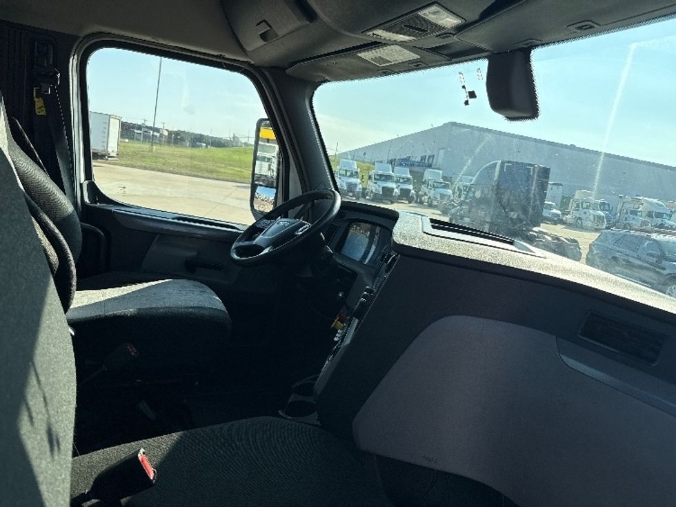 Day Cab Tractor-Heavy Duty Tractors-Freightliner-2018-T12664ST-Grand Prairie-TX-415,245\n\t\tmiles-$ 43,250 - Image 14