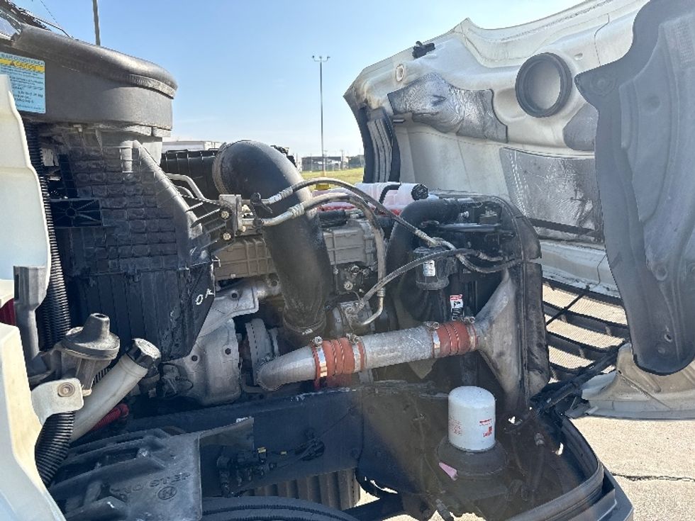 Day Cab Tractor-Heavy Duty Tractors-Freightliner-2018-T12664ST-Grand Prairie-TX-433,862\n\t\tmiles-$ 42,250 - Image 15