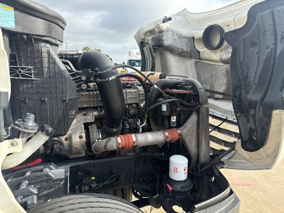 Day Cab Tractor-Heavy Duty Tractors-Freightliner-2018-T12664ST-Grand Prairie-TX-501,392\n\t\tmiles-$ 40,750 - Image 15