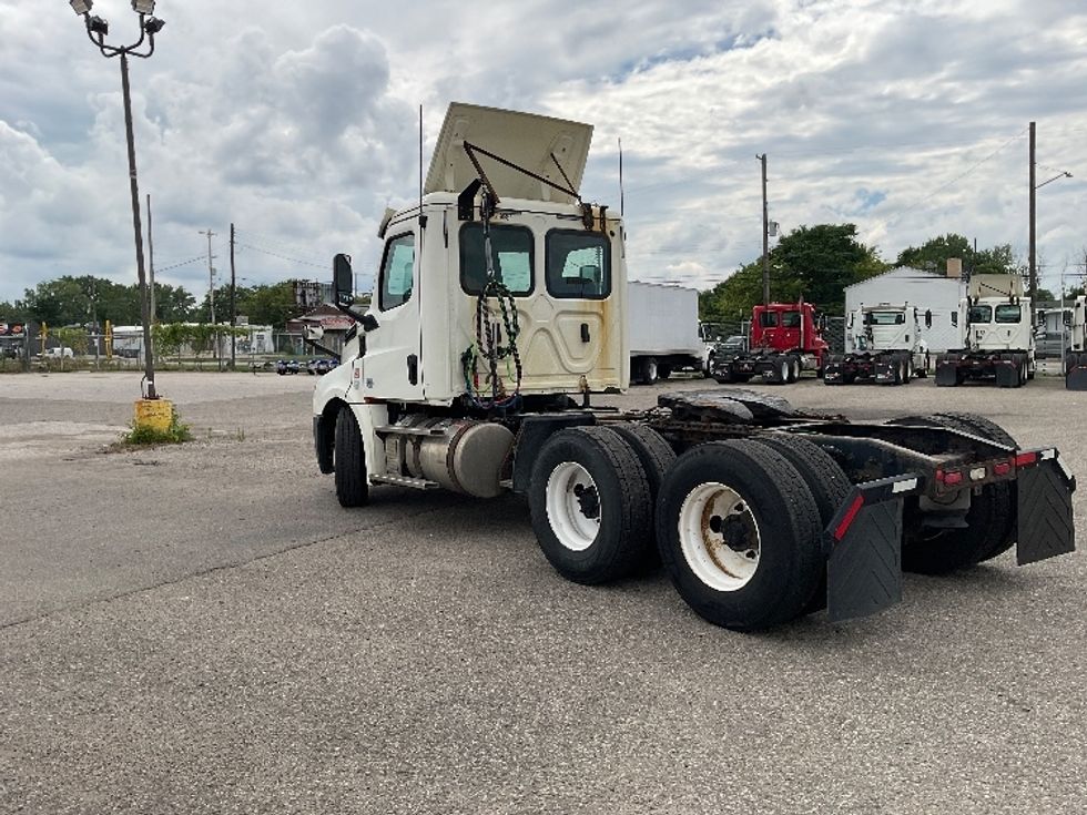 Day Cab Tractor-Heavy Duty Tractors-Freightliner-2018-T12664ST-Grand Rapids-MI-493,116\n\t\tmiles-$ 45,250 - Image 5