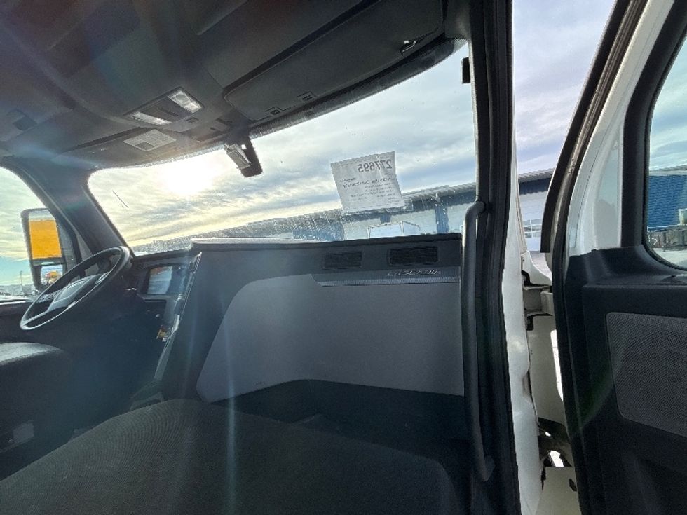 Day Cab Tractor-Heavy Duty Tractors-Freightliner-2018-T12664ST-Greeley-CO-308,661\n\t\tmiles-$ 49,000 - Image 13