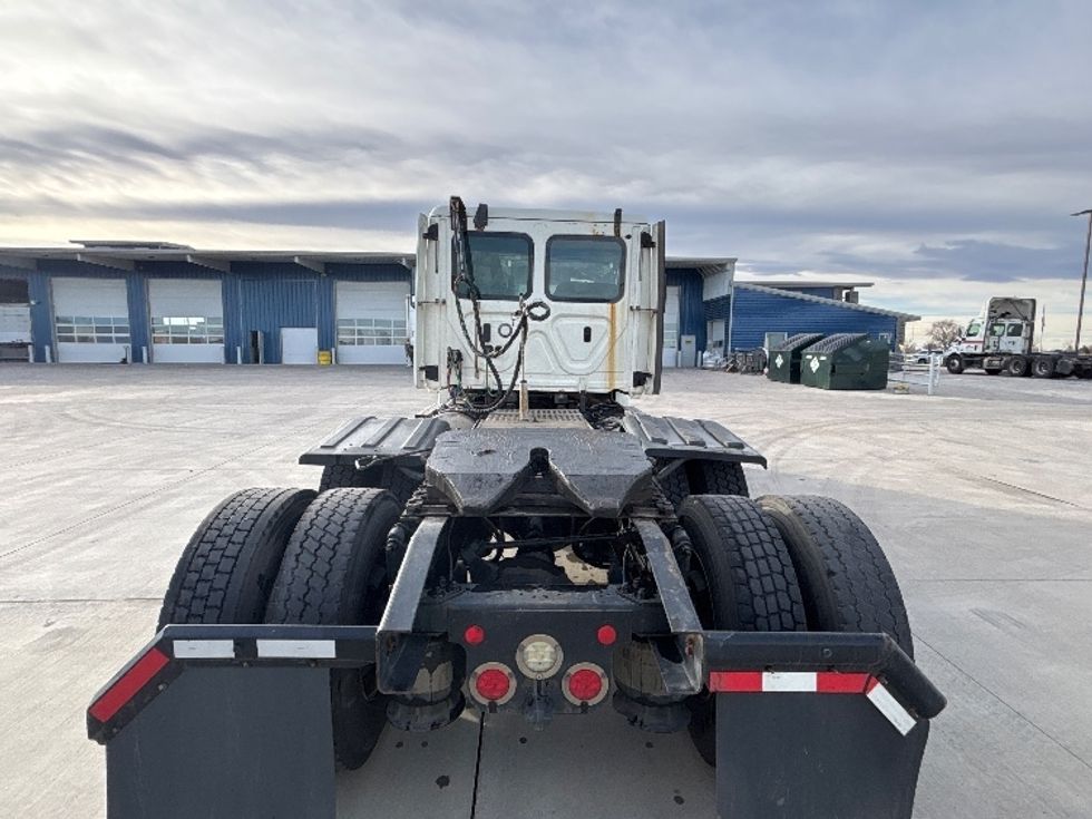 Day Cab Tractor-Heavy Duty Tractors-Freightliner-2018-T12664ST-Greeley-CO-308,661\n\t\tmiles-$ 49,000 - Image 6