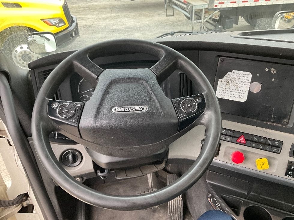 Day Cab Tractor-Heavy Duty Tractors-Freightliner-2018-T12664ST-Harrisburg-PA-366,569\n\t\tmiles-$ 41,750 - Image 11