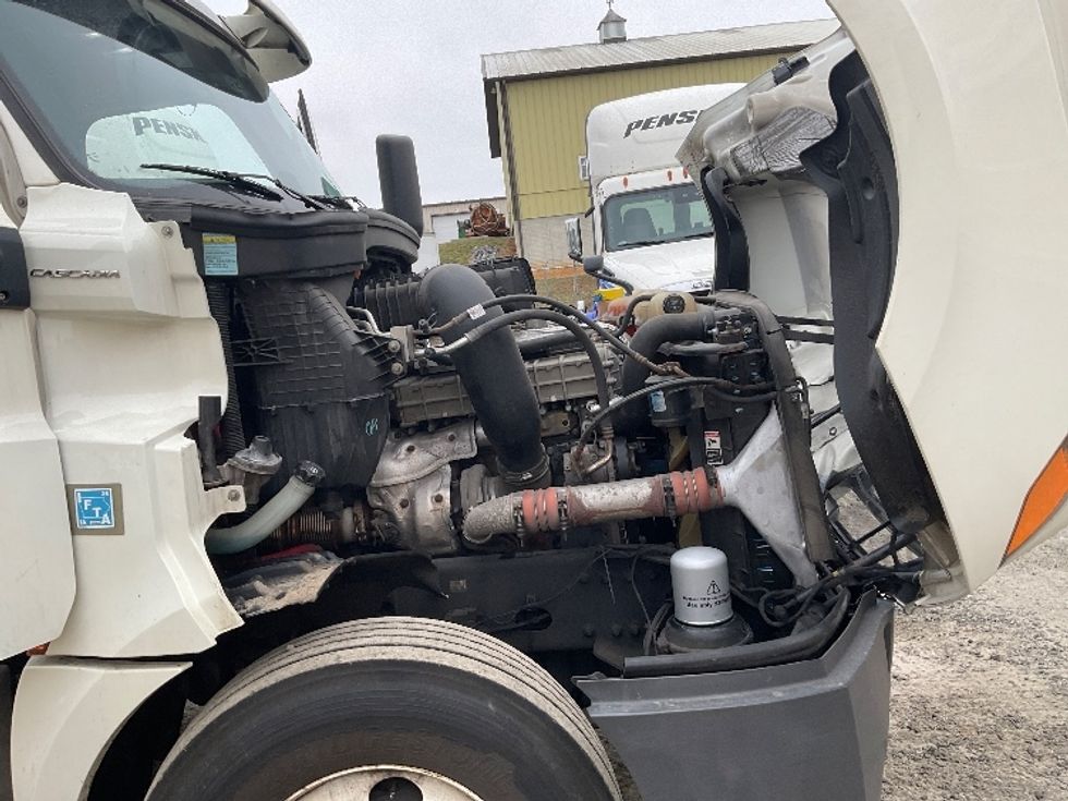 Day Cab Tractor-Heavy Duty Tractors-Freightliner-2018-T12664ST-Harrisburg-PA-366,569\n\t\tmiles-$ 41,750 - Image 15