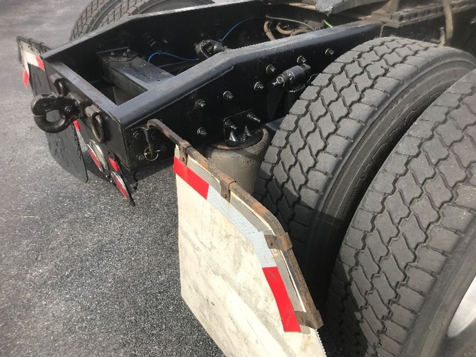 Day Cab Tractor-Heavy Duty Tractors-Freightliner-2018-T12664ST-Harrisburg-PA-366,802\n\t\tmiles-$ 44,250 - Image 20