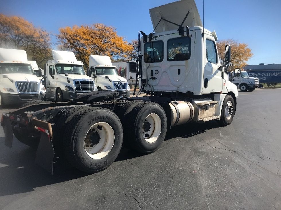 Day Cab Tractor-Heavy Duty Tractors-Freightliner-2018-T12664ST-Harrisburg-PA-421,741\n\t\tmiles-$ 44,500 - Image 7