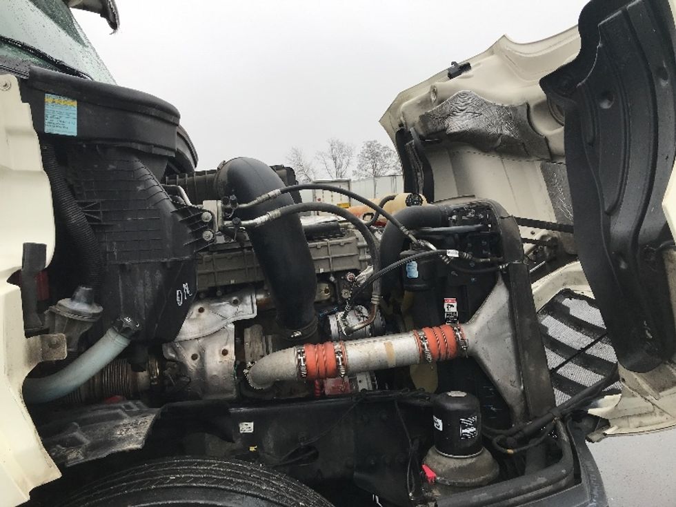 Day Cab Tractor-Heavy Duty Tractors-Freightliner-2018-T12664ST-Harrisburg-PA-425,829\n\t\tmiles-$ 43,250 - Image 15