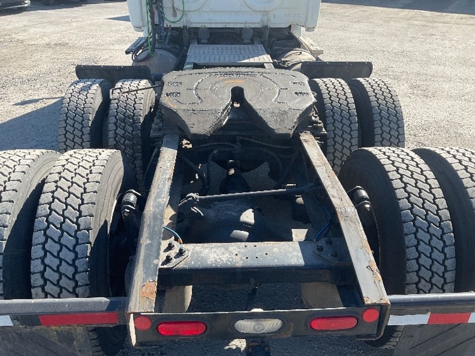 Day Cab Tractor-Heavy Duty Tractors-Freightliner-2018-T12664ST-Harrisburg-PA-428,614\n\t\tmiles-$ 41,750 - Image 6