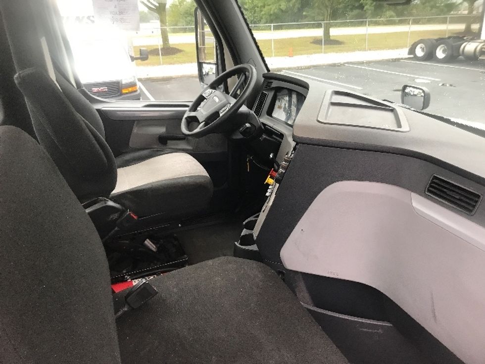 Day Cab Tractor-Heavy Duty Tractors-Freightliner-2018-T12664ST-Harrisburg-PA-429,997\n\t\tmiles-$ 45,500 - Image 14