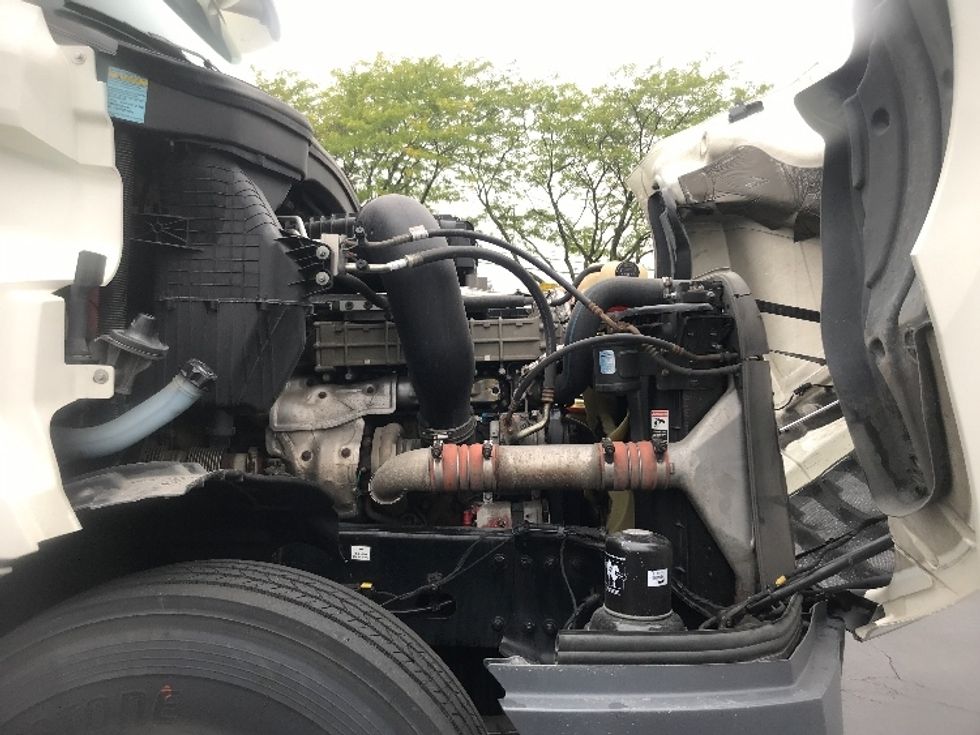 Day Cab Tractor-Heavy Duty Tractors-Freightliner-2018-T12664ST-Harrisburg-PA-429,997\n\t\tmiles-$ 45,500 - Image 15