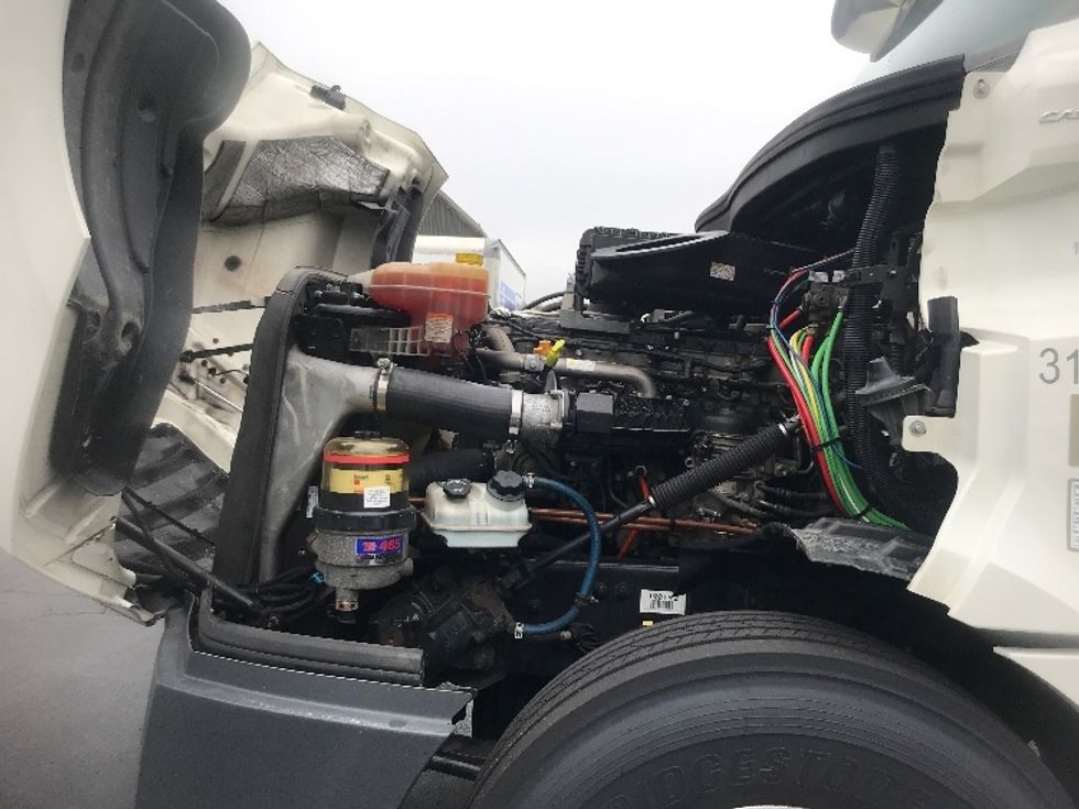 Day Cab Tractor-Heavy Duty Tractors-Freightliner-2018-T12664ST-Harrisburg-PA-429,997\n\t\tmiles-$ 45,500 - Image 16
