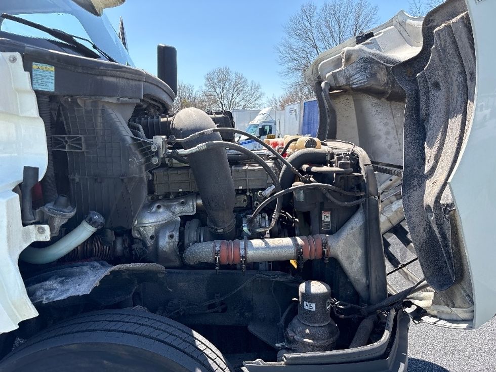 Day Cab Tractor-Heavy Duty Tractors-Freightliner-2018-T12664ST-Harrisburg-PA-521,512\n\t\tmiles-$ 30,250 - Image 13
