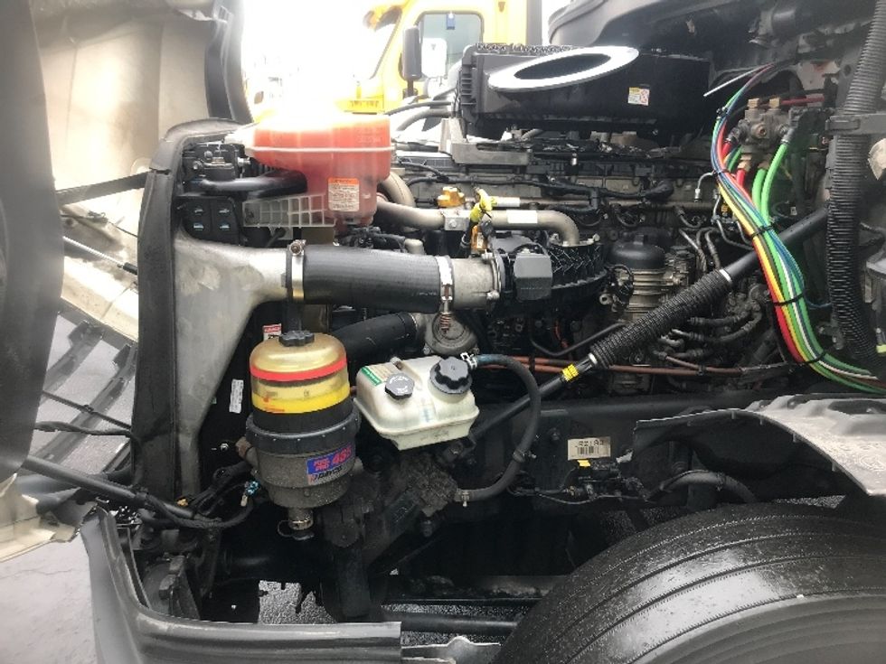 Day Cab Tractor-Heavy Duty Tractors-Freightliner-2018-T12664ST-Harrisburg-PA-532,758\n\t\tmiles-$ 36,500 - Image 16