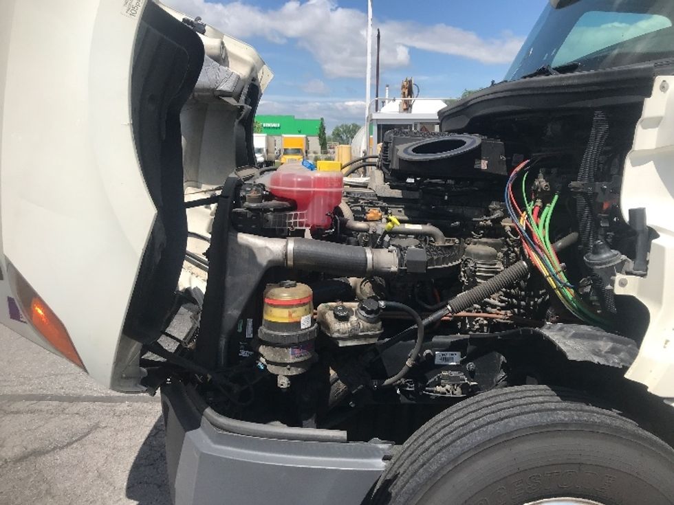 Day Cab Tractor-Heavy Duty Tractors-Freightliner-2018-T12664ST-Harrisburg-PA-596,212\n\t\tmiles-$ 31,500 - Image 16