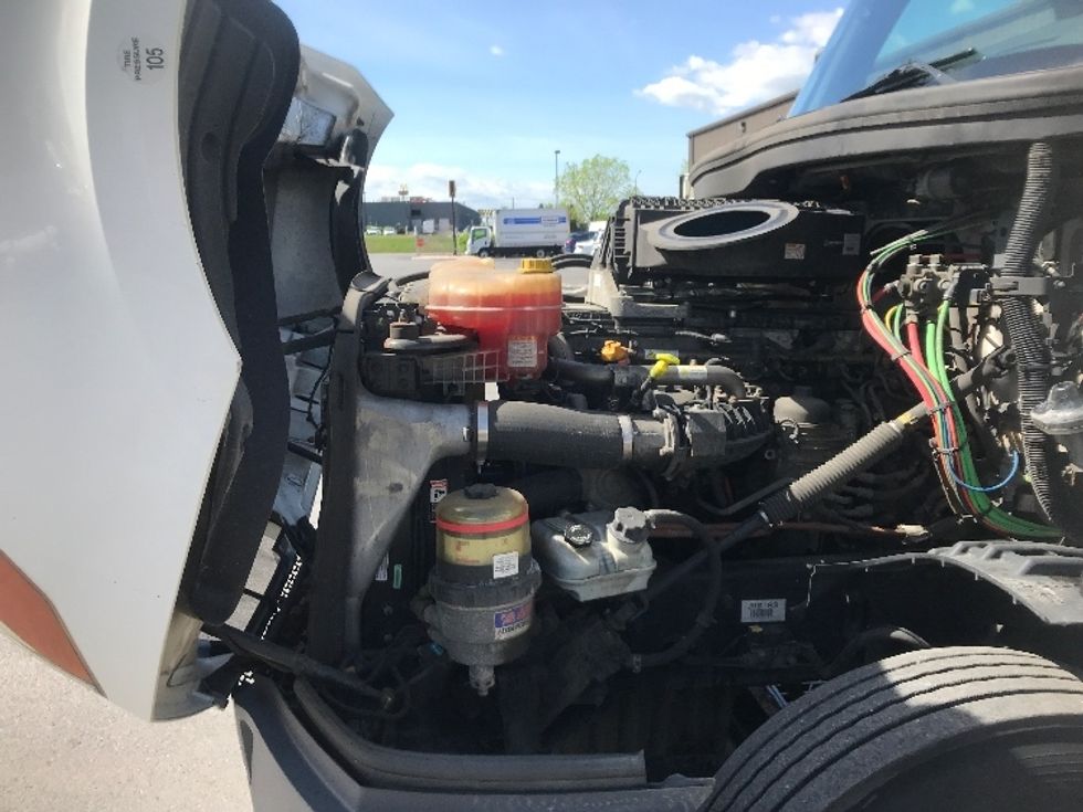 Day Cab Tractor-Heavy Duty Tractors-Freightliner-2018-T12664ST-Harrisburg-PA-629,727\n\t\tmiles-$ 28,750 - Image 16