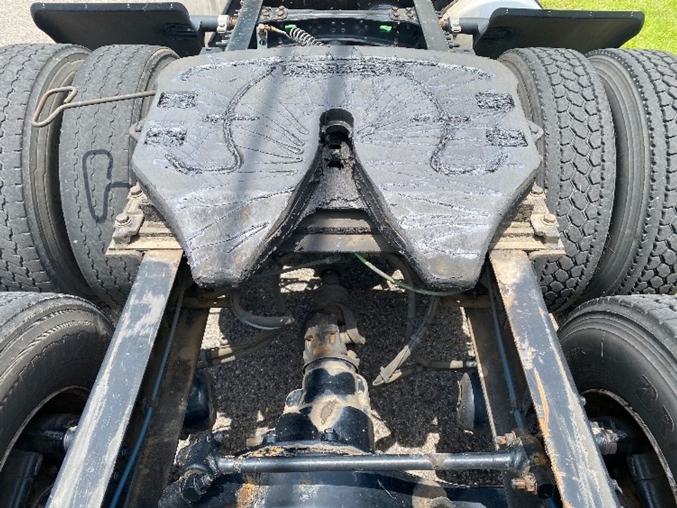 Day Cab Tractor-Heavy Duty Tractors-Freightliner-2018-T12664ST-Homewood-AL-400,134\n\t\tmiles-$ 44,000 - Image 6