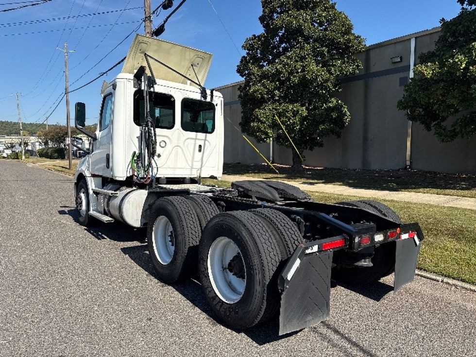Day Cab Tractor-Heavy Duty Tractors-Freightliner-2018-T12664ST-Homewood-AL-412,192\n\t\tmiles-$ 41,500 - Image 5