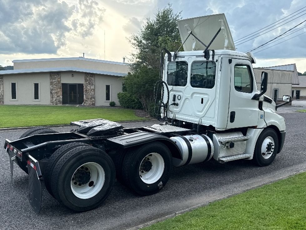 Day Cab Tractor-Heavy Duty Tractors-Freightliner-2018-T12664ST-Homewood-AL-474,541\n\t\tmiles-$ 40,500 - Image 7
