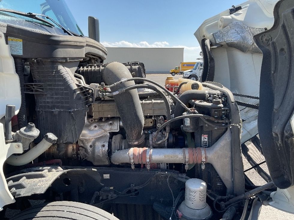 Day Cab Tractor-Heavy Duty Tractors-Freightliner-2018-T12664ST-Idaho Falls-ID-167,302\n\t\tmiles-$ 58,750 - Image 15