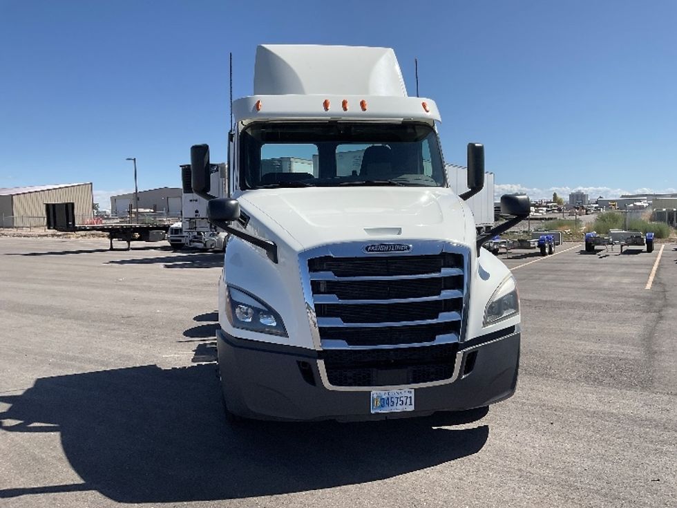 Day Cab Tractor-Heavy Duty Tractors-Freightliner-2018-T12664ST-Idaho Falls-ID-174,194\n\t\tmiles-$ 58,500 - Image 2