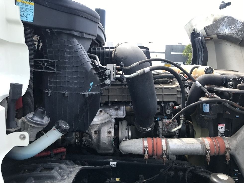 Day Cab Tractor-Heavy Duty Tractors-Freightliner-2018-T12664ST-Indianapolis-IN-253,879\n\t\tmiles-$ 57,250 - Image 15