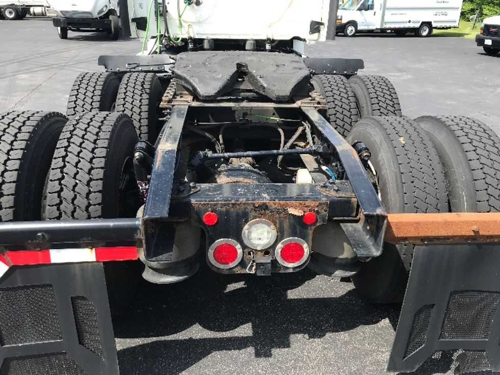 Day Cab Tractor-Heavy Duty Tractors-Freightliner-2018-T12664ST-Indianapolis-IN-253,879\n\t\tmiles-$ 57,250 - Image 6