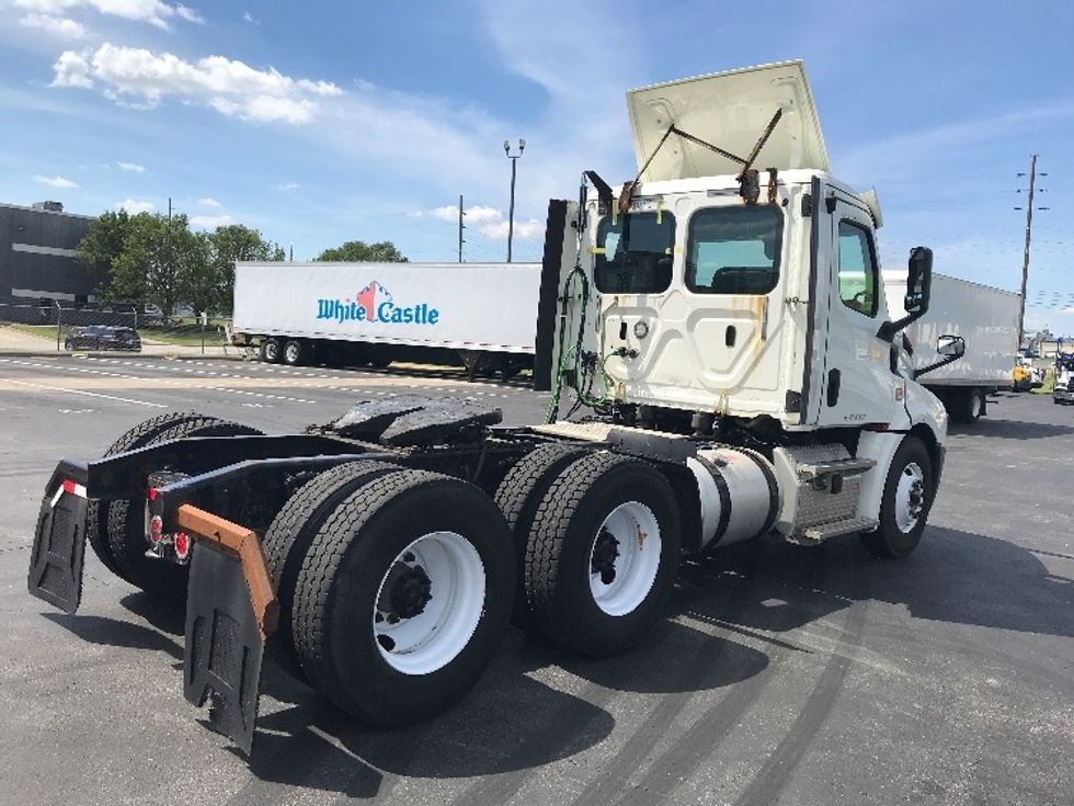 Day Cab Tractor-Heavy Duty Tractors-Freightliner-2018-T12664ST-Indianapolis-IN-253,879\n\t\tmiles-$ 57,250 - Image 7