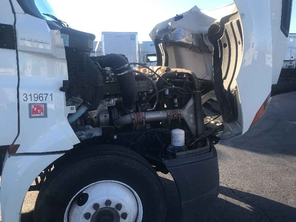 Day Cab Tractor-Heavy Duty Tractors-Freightliner-2018-T12664ST-Indianapolis-IN-420,955\n\t\tmiles-$ 42,250 - Image 15