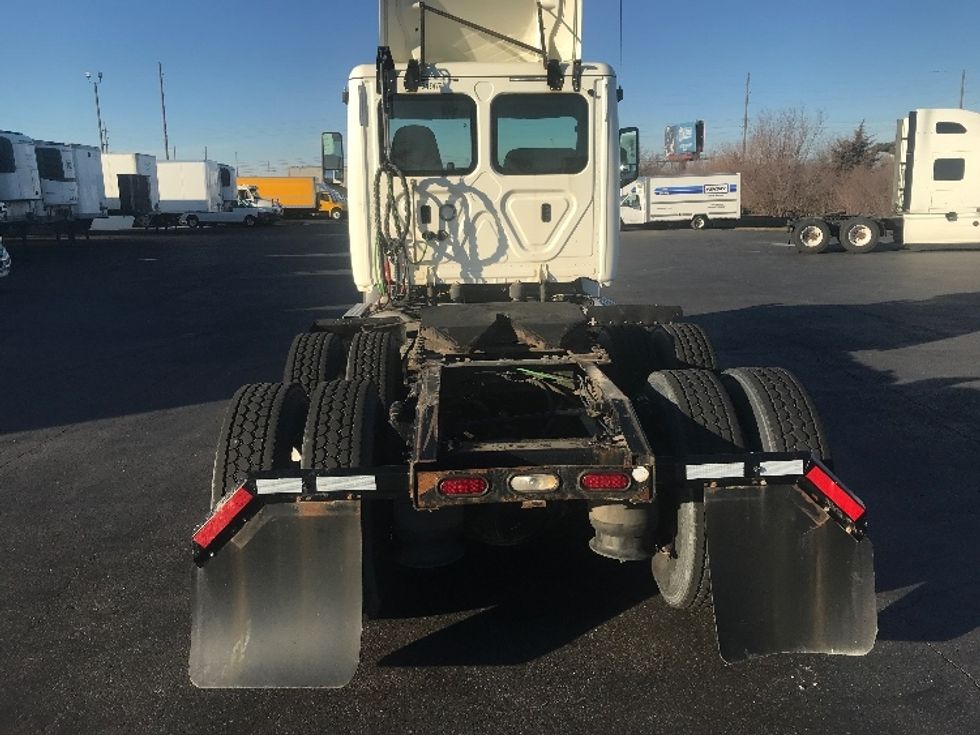Day Cab Tractor-Heavy Duty Tractors-Freightliner-2018-T12664ST-Indianapolis-IN-420,955\n\t\tmiles-$ 42,250 - Image 6