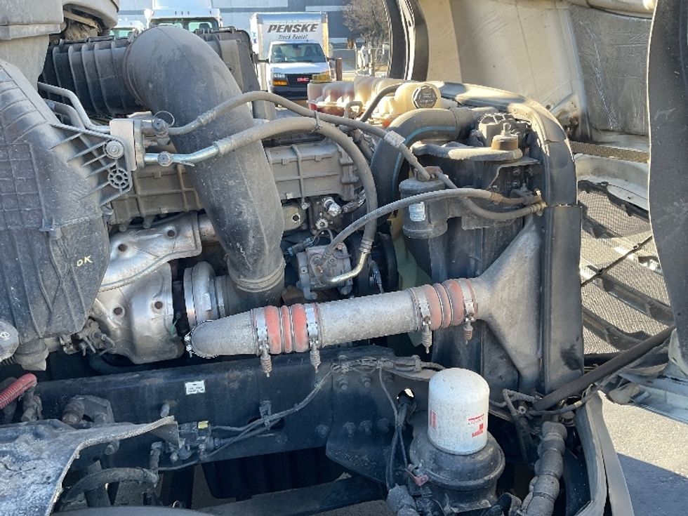 Day Cab Tractor-Heavy Duty Tractors-Freightliner-2018-T12664ST-Indianapolis-IN-487,576\n\t\tmiles-$ 40,750 - Image 15