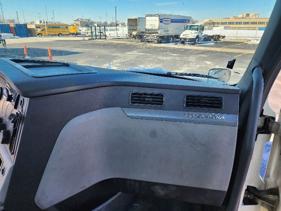 Day Cab Tractor-Heavy Duty Tractors-Freightliner-2018-T12664ST-Indianapolis-IN-498,984\n\t\tmiles-$ 39,750 - Image 13