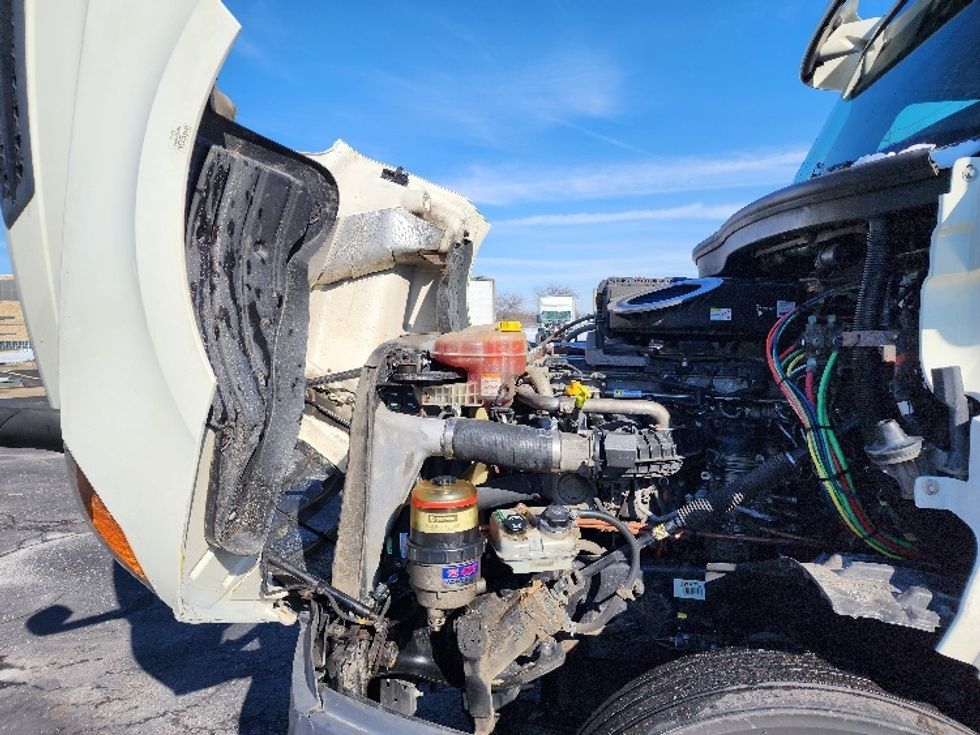 Day Cab Tractor-Heavy Duty Tractors-Freightliner-2018-T12664ST-Indianapolis-IN-498,984\n\t\tmiles-$ 39,750 - Image 16