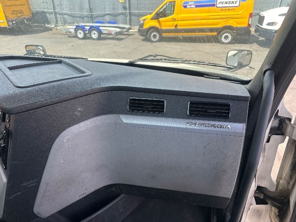 Day Cab Tractor-Heavy Duty Tractors-Freightliner-2018-T12664ST-Jamaica-NY-183,176\n\t\tmiles-$ 52,250 - Image 13