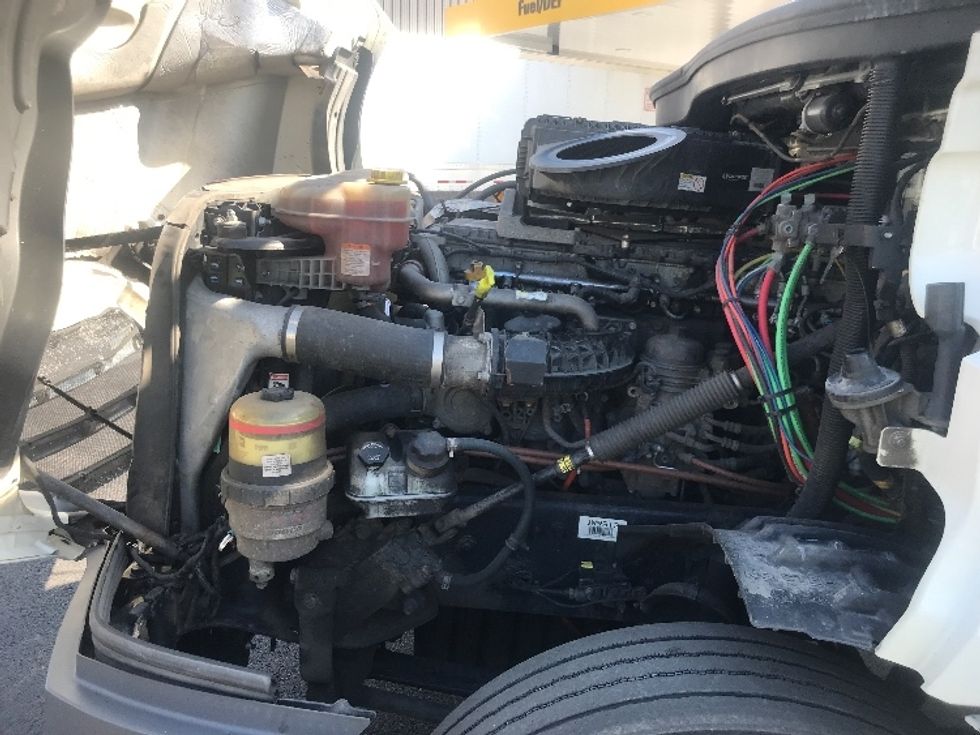 Day Cab Tractor-Heavy Duty Tractors-Freightliner-2018-T12664ST-Jessup-PA-356,033\n\t\tmiles-$ 45,500 - Image 16