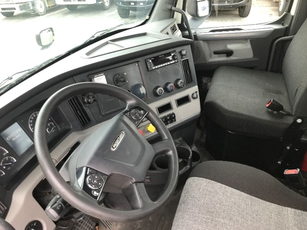 Day Cab Tractor-Heavy Duty Tractors-Freightliner-2018-T12664ST-Kansas City-MO-340,910\n\t\tmiles-$ 53,750 - Image 10