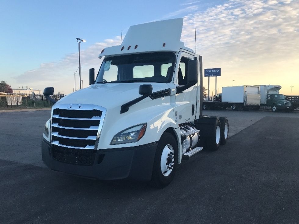 Day Cab Tractor-Heavy Duty Tractors-Freightliner-2018-T12664ST-Kansas City-MO-347,896\n\t\tmiles-$ 44,750 - Image 3