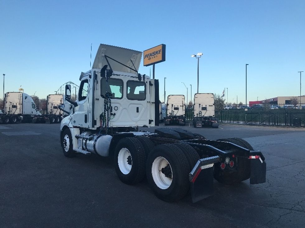 Day Cab Tractor-Heavy Duty Tractors-Freightliner-2018-T12664ST-Kansas City-MO-347,896\n\t\tmiles-$ 44,750 - Image 5