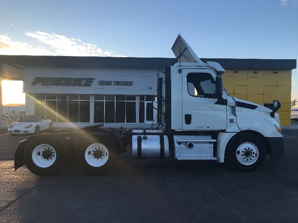 Day Cab Tractor-Heavy Duty Tractors-Freightliner-2018-T12664ST-Kansas City-MO-347,896\n\t\tmiles-$ 44,750 - Image 8