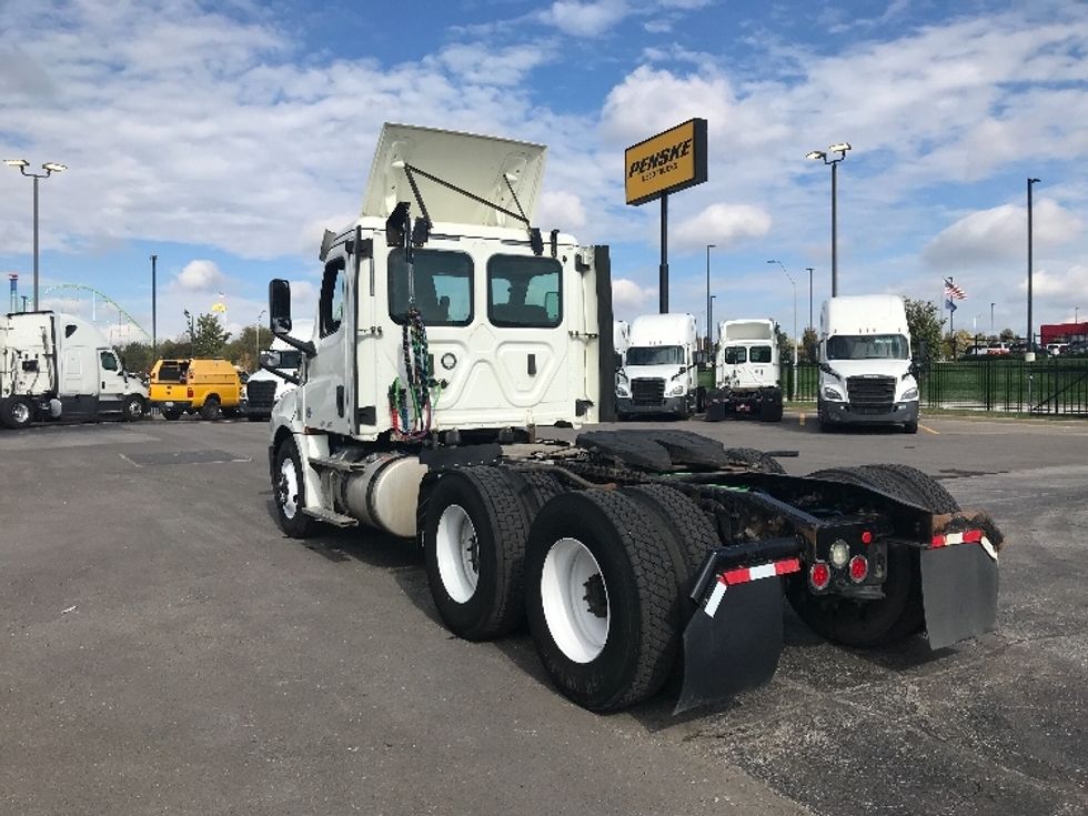 Day Cab Tractor-Heavy Duty Tractors-Freightliner-2018-T12664ST-Kansas City-MO-349,468\n\t\tmiles-$ 44,750 - Image 5