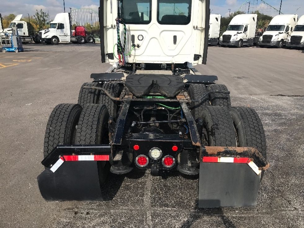 Day Cab Tractor-Heavy Duty Tractors-Freightliner-2018-T12664ST-Kansas City-MO-349,468\n\t\tmiles-$ 44,750 - Image 6