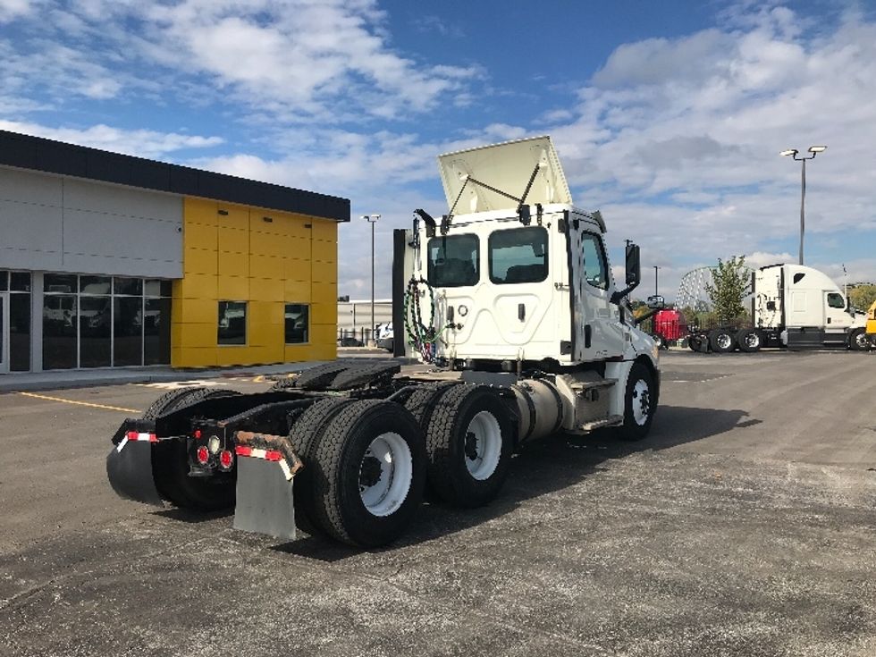 Day Cab Tractor-Heavy Duty Tractors-Freightliner-2018-T12664ST-Kansas City-MO-349,468\n\t\tmiles-$ 44,750 - Image 7