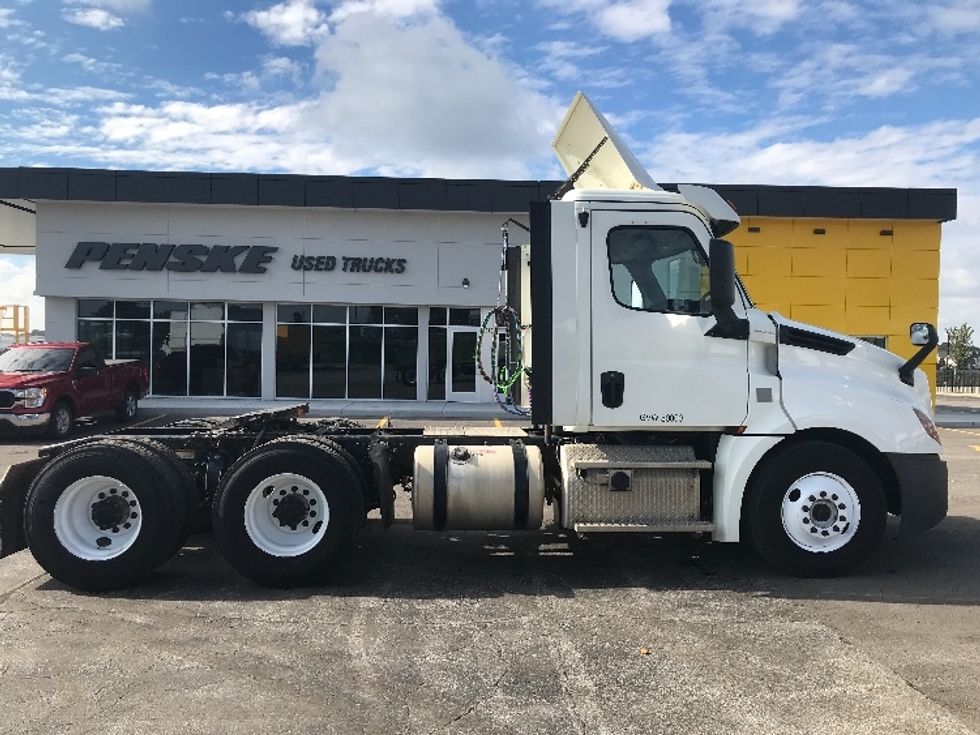Day Cab Tractor-Heavy Duty Tractors-Freightliner-2018-T12664ST-Kansas City-MO-349,468\n\t\tmiles-$ 44,750 - Image 8