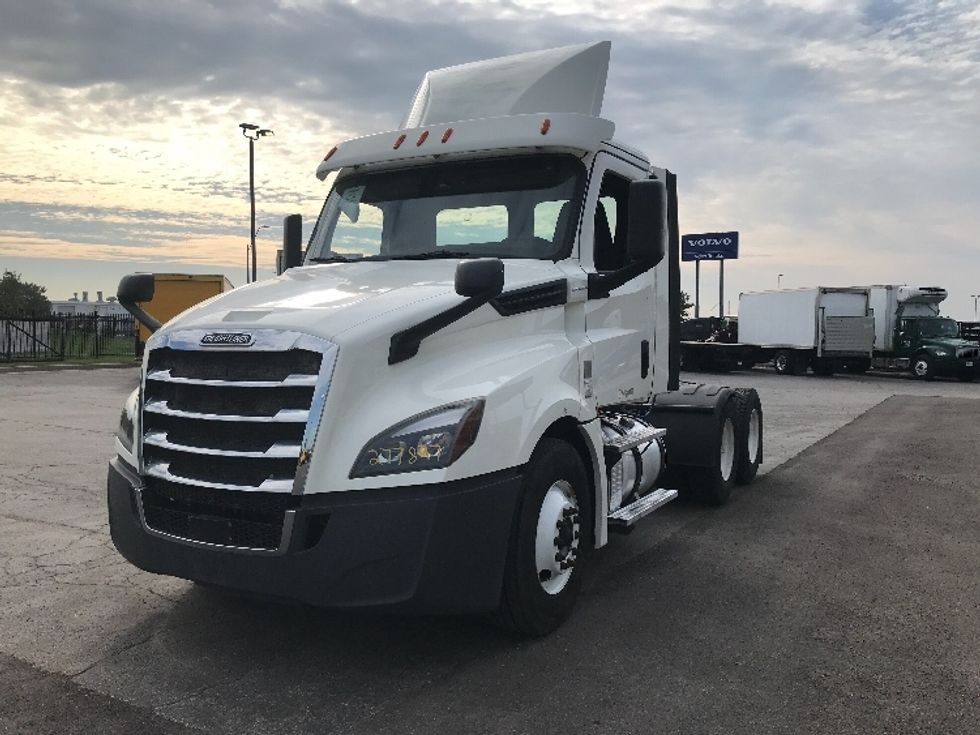 Day Cab Tractor-Heavy Duty Tractors-Freightliner-2018-T12664ST-Kansas City-MO-427,103\n\t\tmiles-$ 40,750 - Image 3