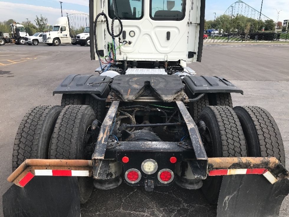 Day Cab Tractor-Heavy Duty Tractors-Freightliner-2018-T12664ST-Kansas City-MO-427,103\n\t\tmiles-$ 40,750 - Image 6