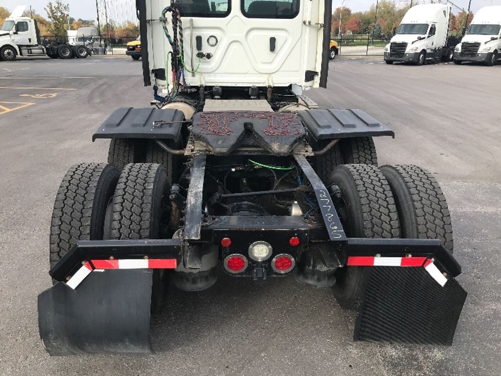 Day Cab Tractor-Heavy Duty Tractors-Freightliner-2018-T12664ST-Kansas City-MO-431,842\n\t\tmiles-$ 40,500 - Image 6